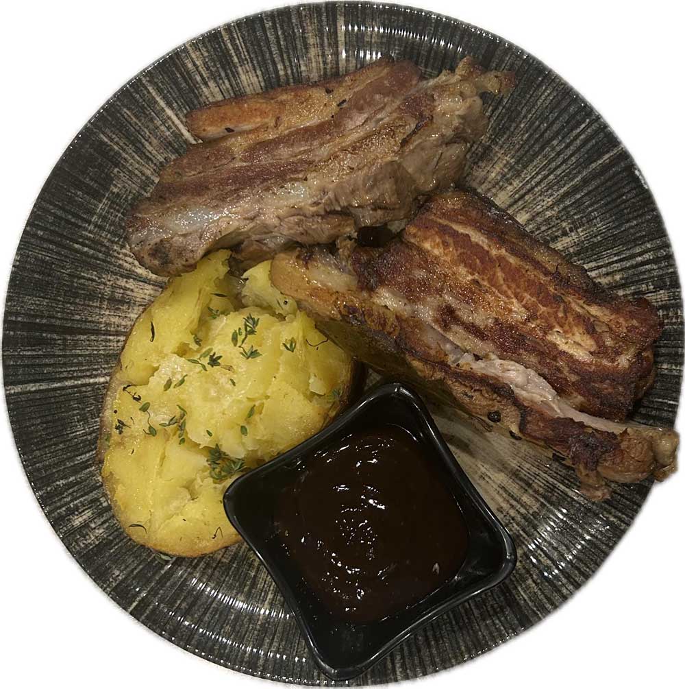 Опушени свински ребра с BBQ сос и мачкан картоф